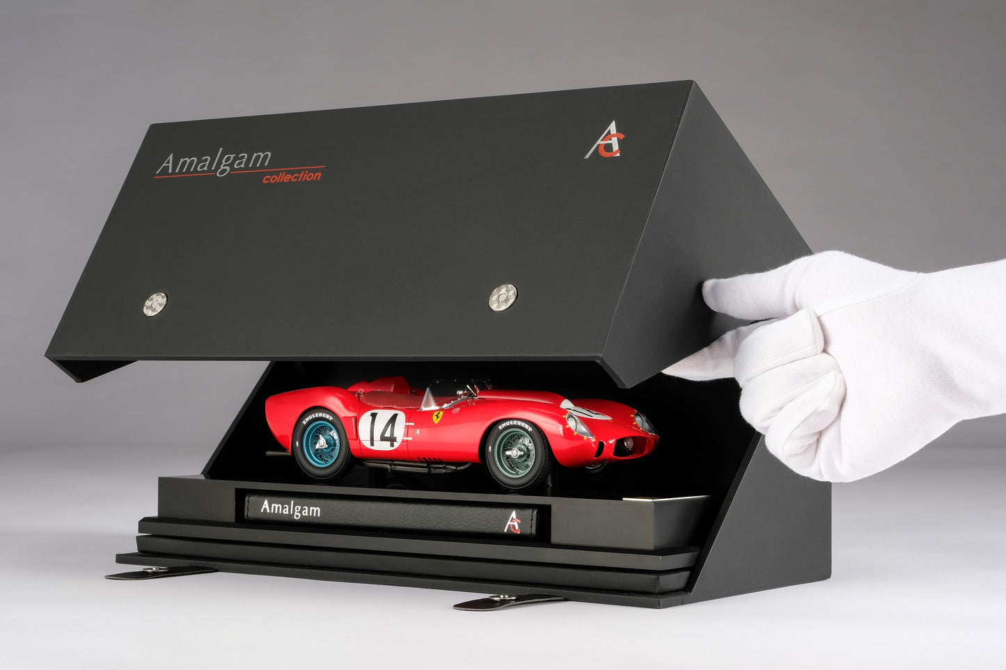 Amalgam 1/18 Ferrari 250TR 1958 Le Mans Champion Simulation Car Model