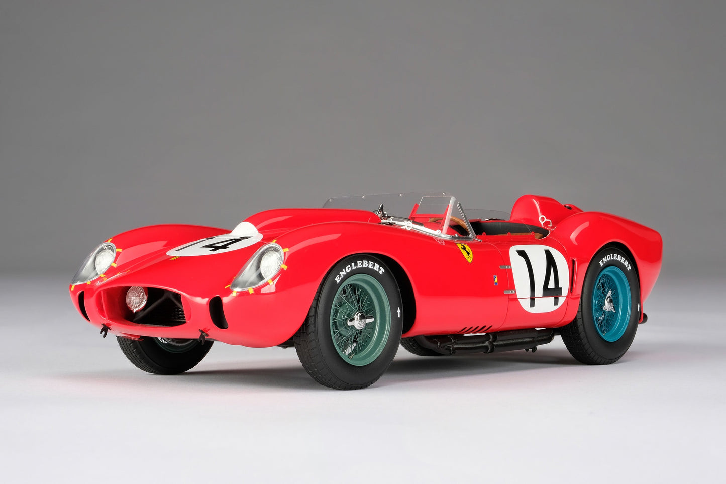 Amalgam 1/18 Ferrari 250TR 1958 Le Mans Champion Simulation Car Model