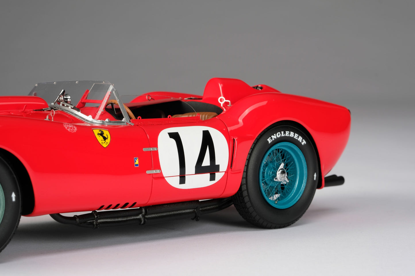 Amalgam 1/18 Ferrari 250TR 1958 Le Mans Champion Simulation Car Model