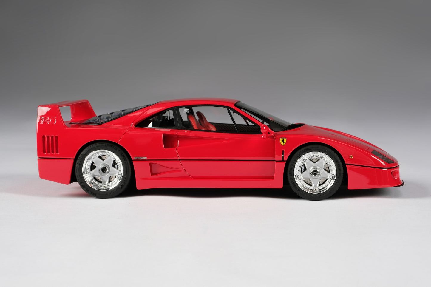 Amalgam 1/18 Ferrari F40 red simulation car model high-end collectible