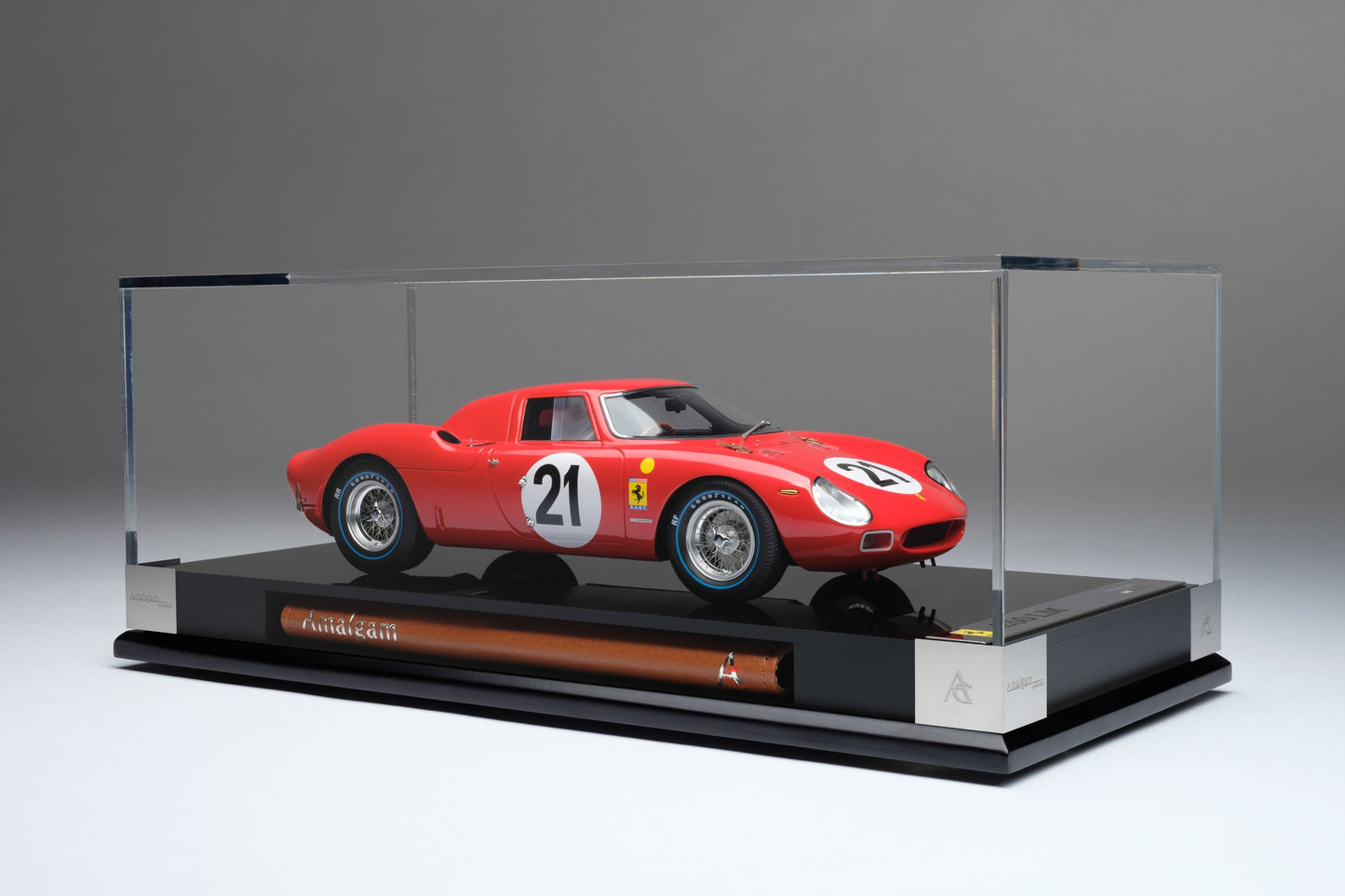 Amalgam 1/18 Ferrari 250 LM-1965 Le Mans Champion Simulation Car Model