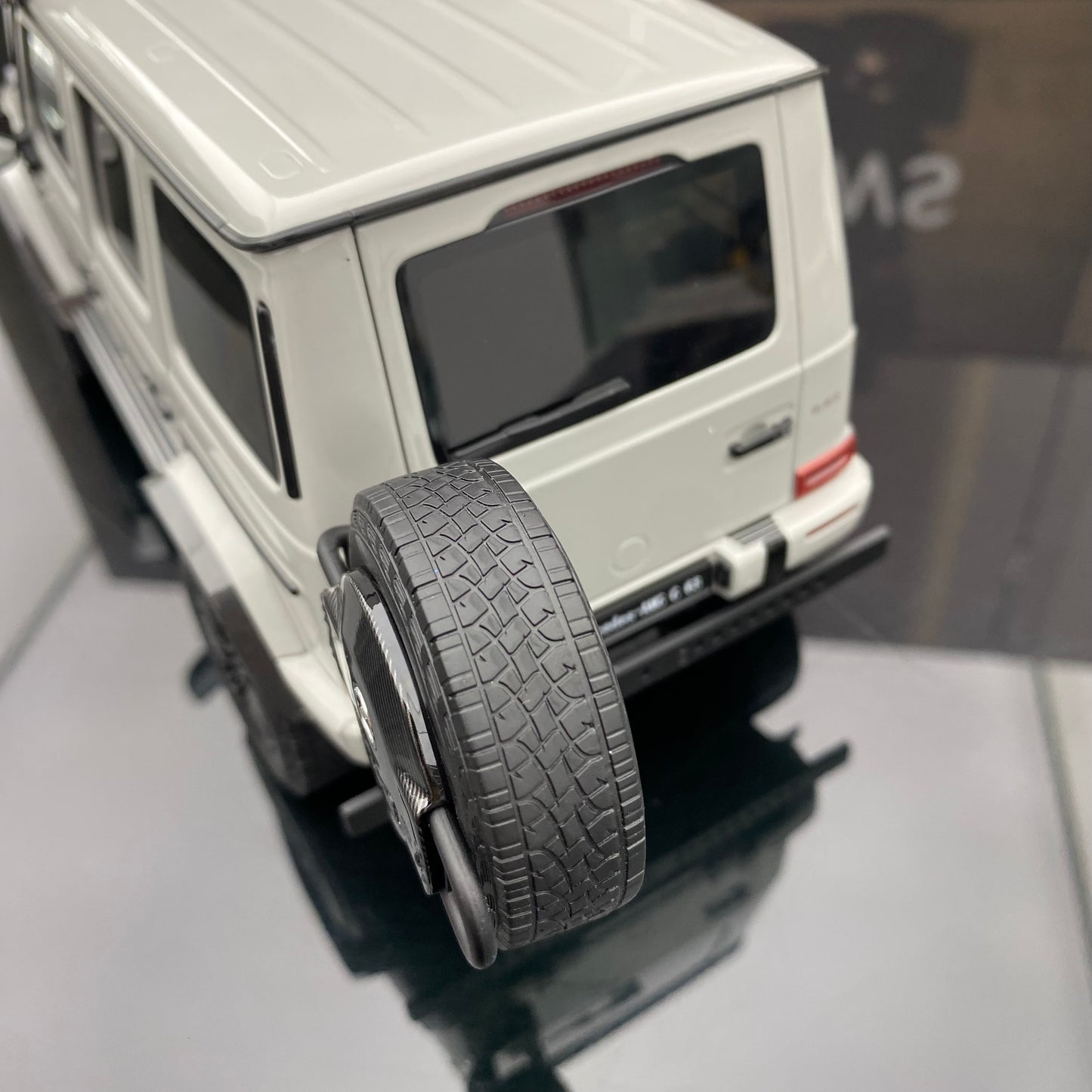 Almost Real 1/18 Mercedes-Benz AMG G63 4×4 2023 Alloy Fully Open Simulation Car Model Ornament