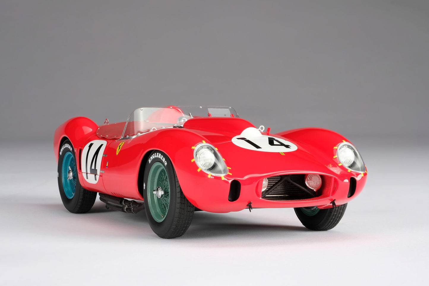 Amalgam 1/18 Ferrari 250TR 1958 Le Mans Champion Simulation Car Model